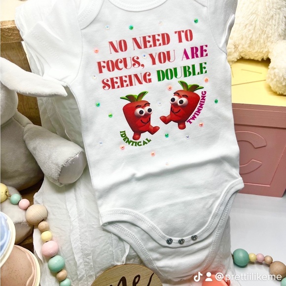 Set of 2 CarrotTop Onesies for TWIN girls - Picture 2 of 7